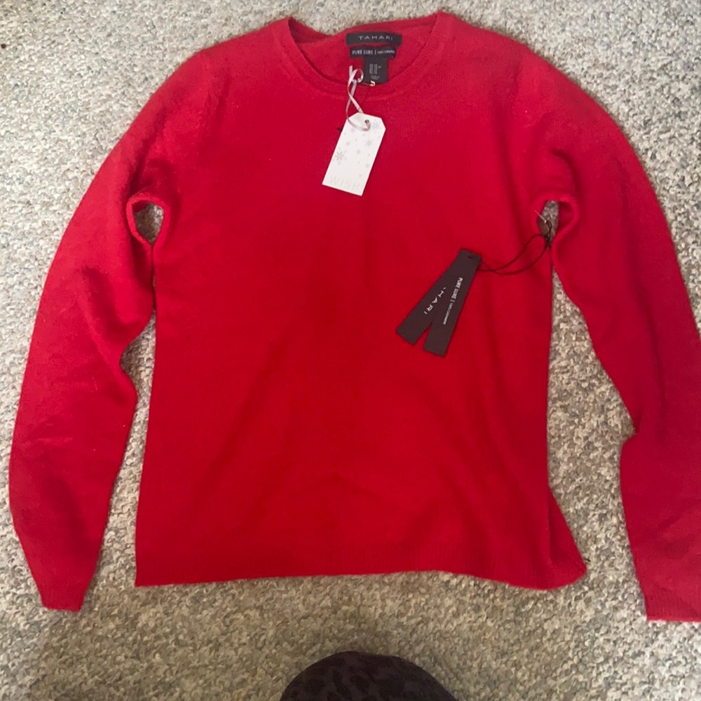 Tahari cashmere pullover crewneck sweate